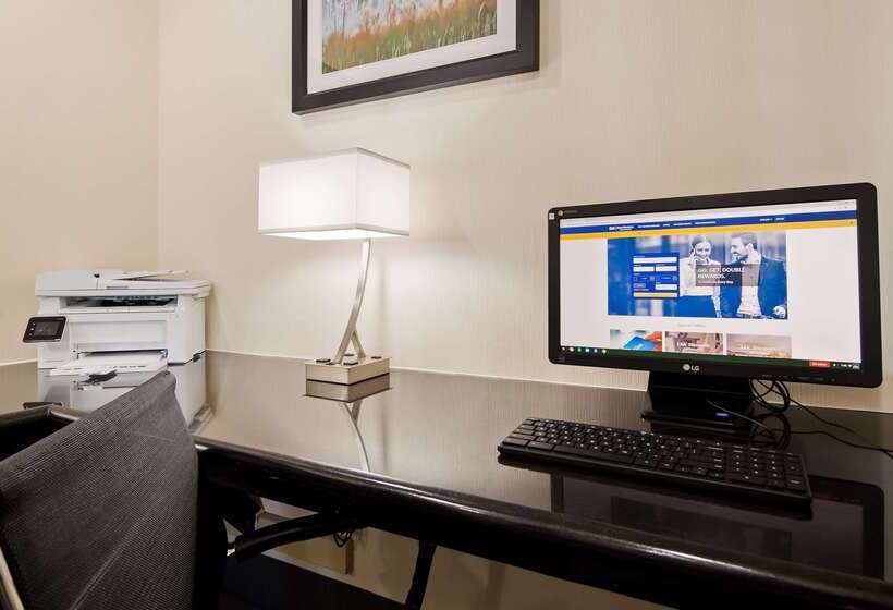 هتل Best Western Plus Tulsa Inn And Suites