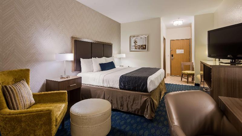 هتل Best Western Plus Tulsa Inn And Suites