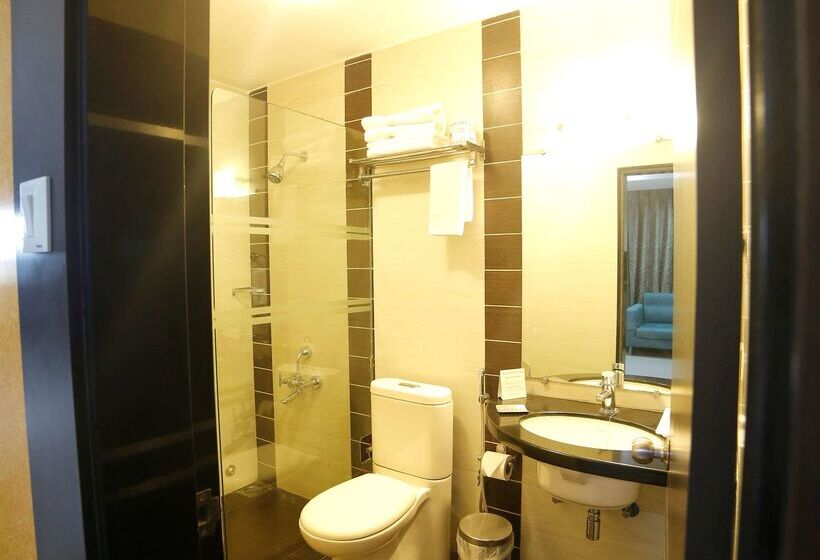 Click Hotel Yuvraj