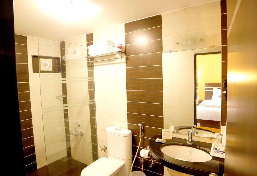 Click Hotel Yuvraj