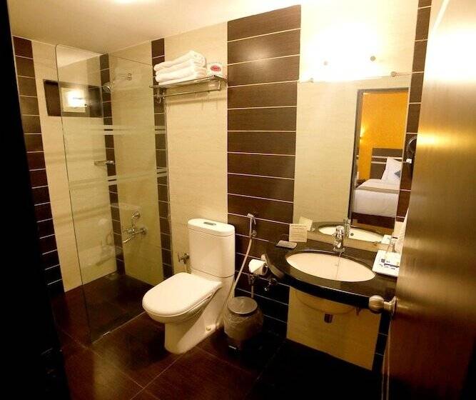Click Hotel Yuvraj