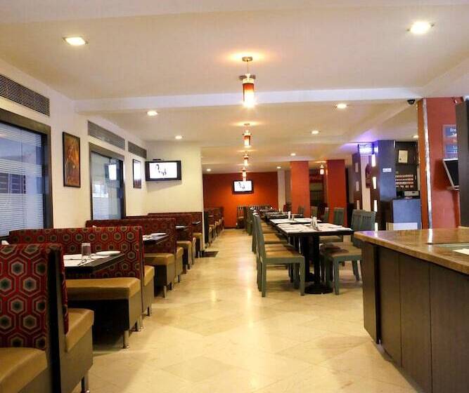Click Hotel Yuvraj