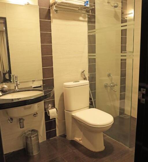 Click Hotel Yuvraj