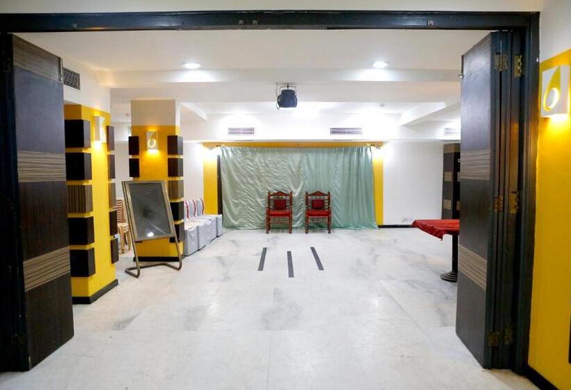 Click Hotel Yuvraj
