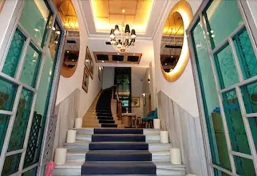 Fotos del hotel Collage Pera:  12