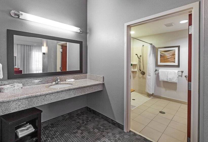 בית מלון כפרי Courtyard By Marriott Tulsa Woodland Hills