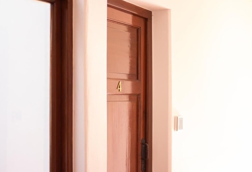 هتل Donna Alda Casa