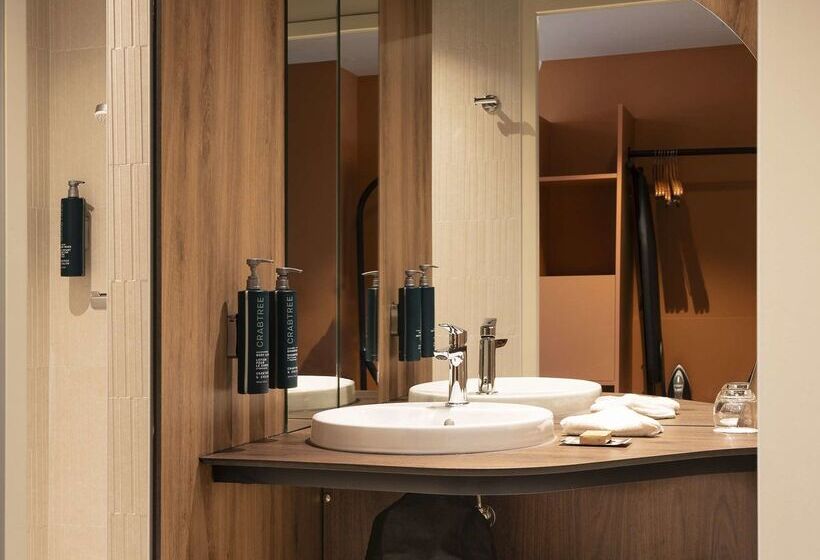 هتل Doubletree By Hilton Lyon Eurexpo & Spa