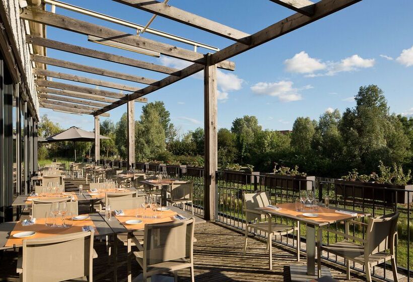 هتل Doubletree By Hilton Lyon Eurexpo & Spa