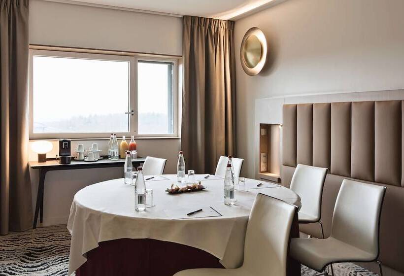 هتل Doubletree By Hilton Lyon Eurexpo & Spa