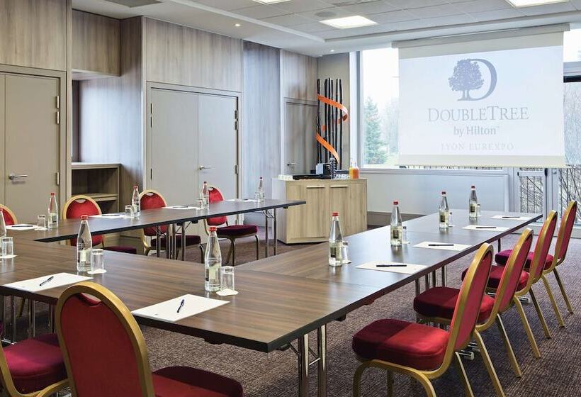 هتل Doubletree By Hilton Lyon Eurexpo & Spa