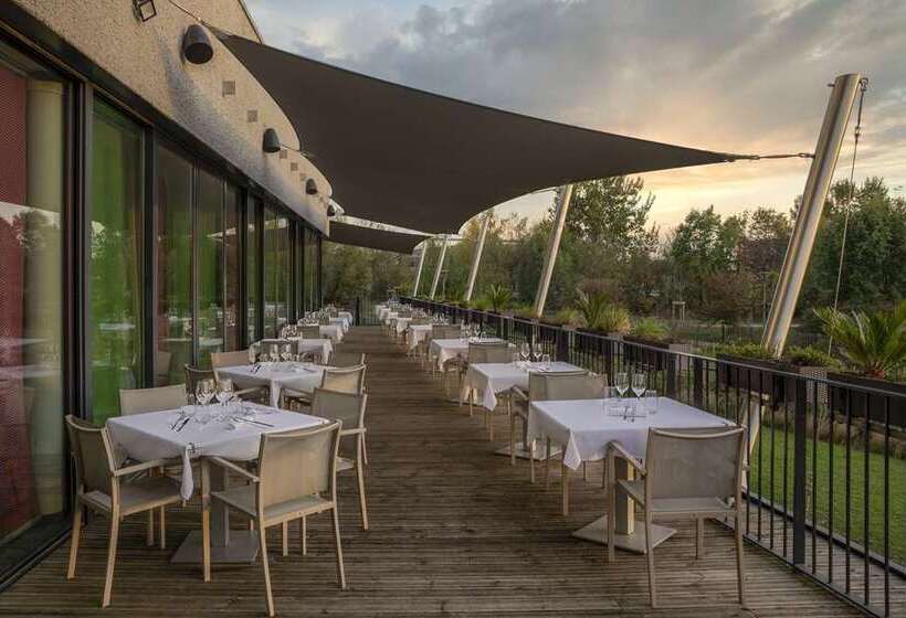 هتل Doubletree By Hilton Lyon Eurexpo & Spa