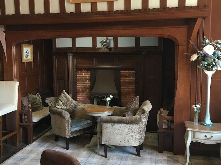 هتل Farnham House