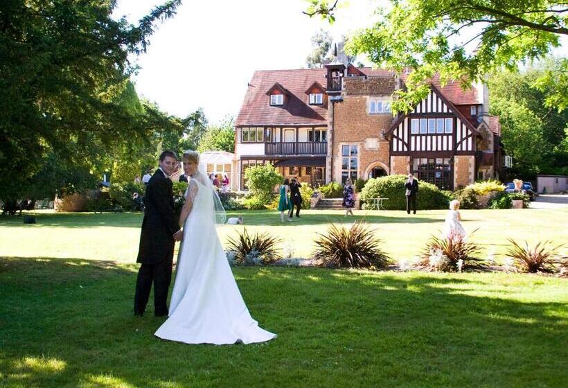 هتل Farnham House