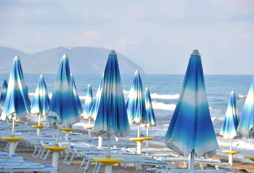 هتل Garden Toscana Resort