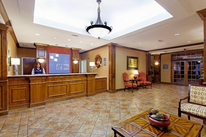 هتل Holiday Inn Express & Suites Tupelo, An Ihg