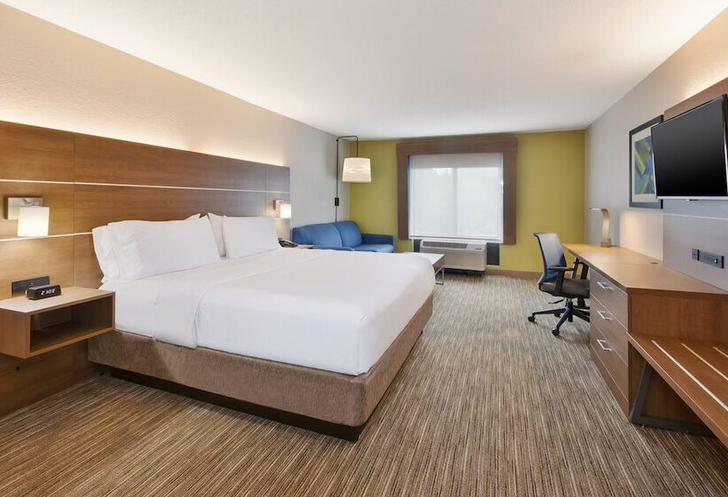 هتل Holiday Inn Express & Suites Chesapeake, An Ihg