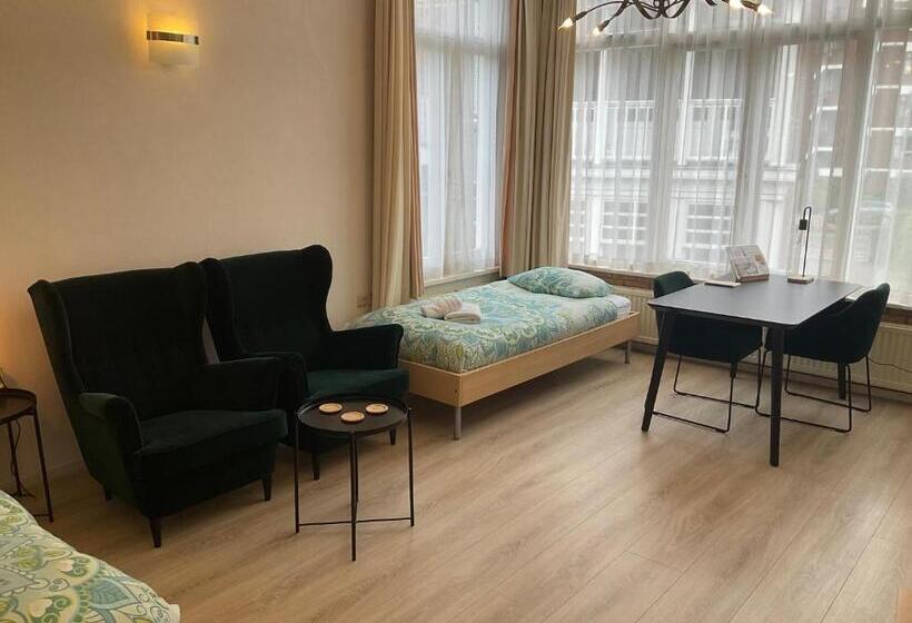 בית מלון כפרי Plato By Hofstad Studio’s