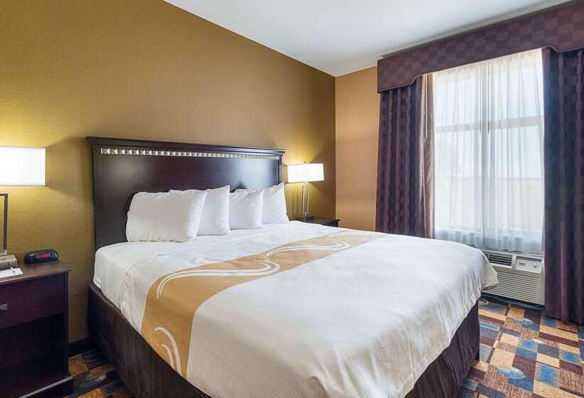 هتل Quality Inn & Suites