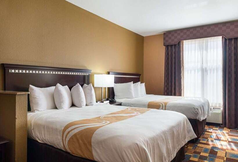 هتل Quality Inn & Suites