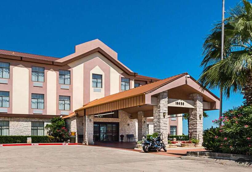 هتل Quality Inn & Suites