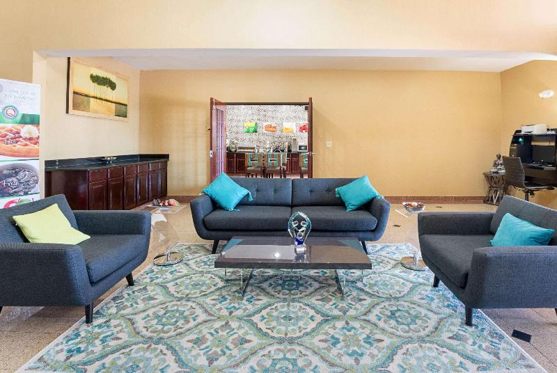 هتل Quality Inn & Suites