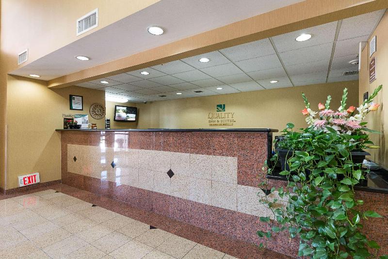 هتل Quality Inn & Suites