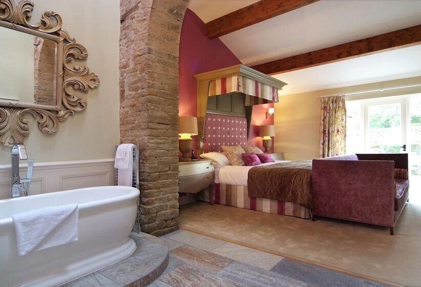 هتل Shibden Mill Inn
