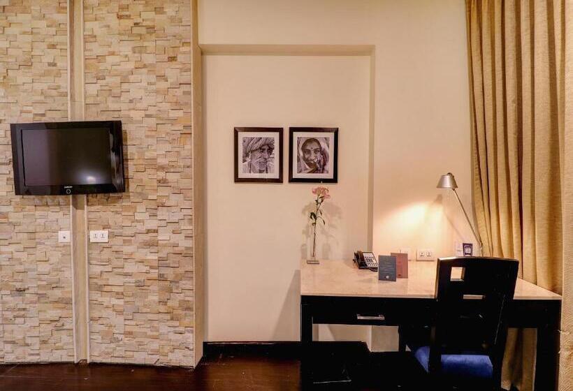 Fotos del hotel Multitude Hotel:  27