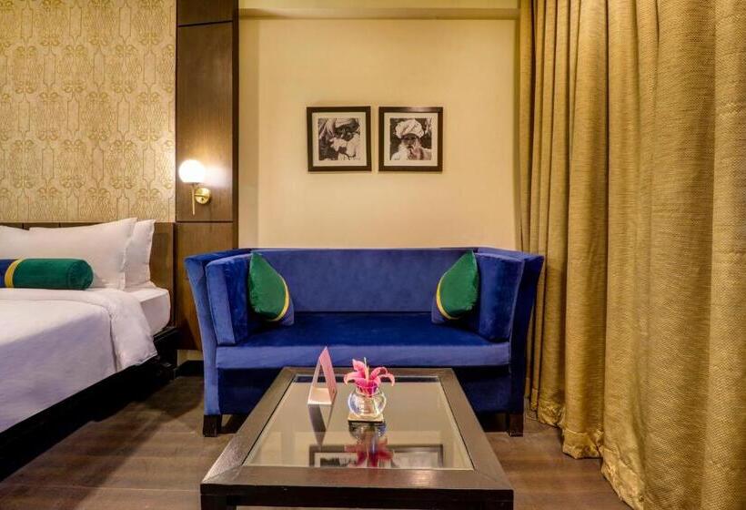 Fotos del hotel Multitude Hotel:  9