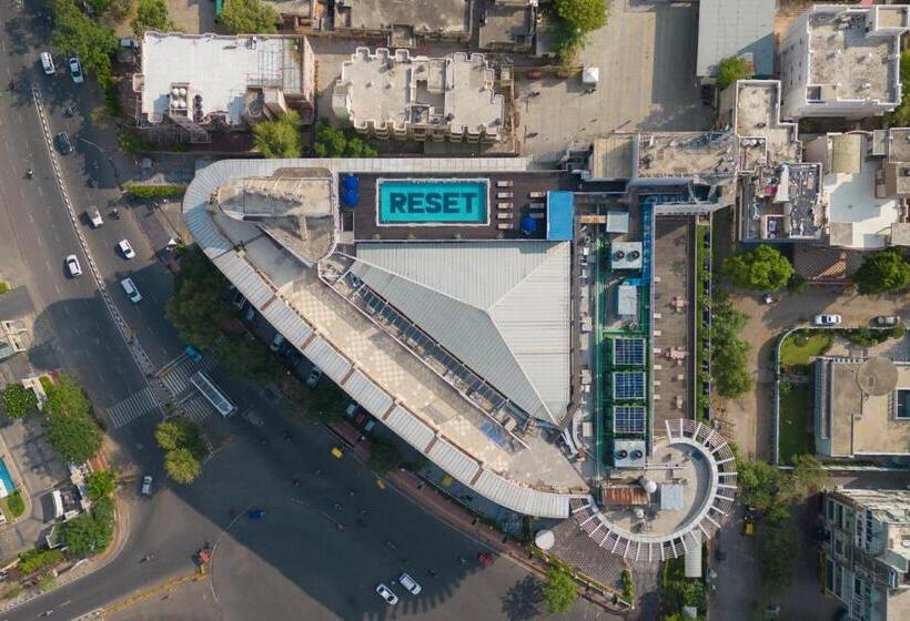 Fotos del hotel Multitude Hotel:  39