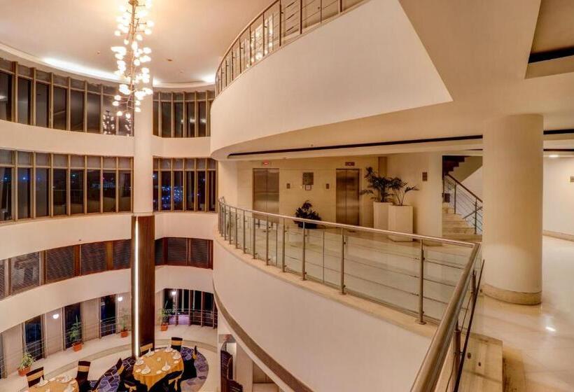 Fotos del hotel Multitude Hotel:  48