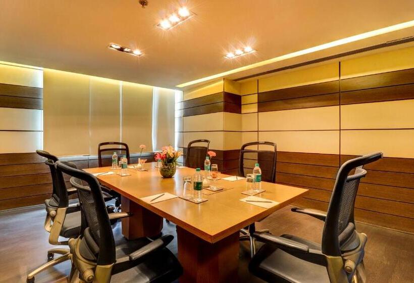 Fotos del hotel Multitude Hotel:  24