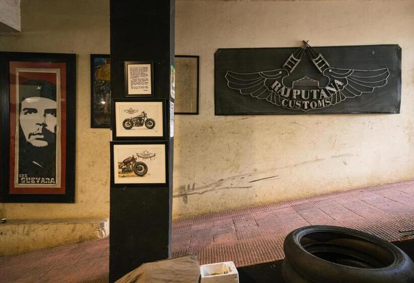 Fotos del hotel Multitude Hotel:  33