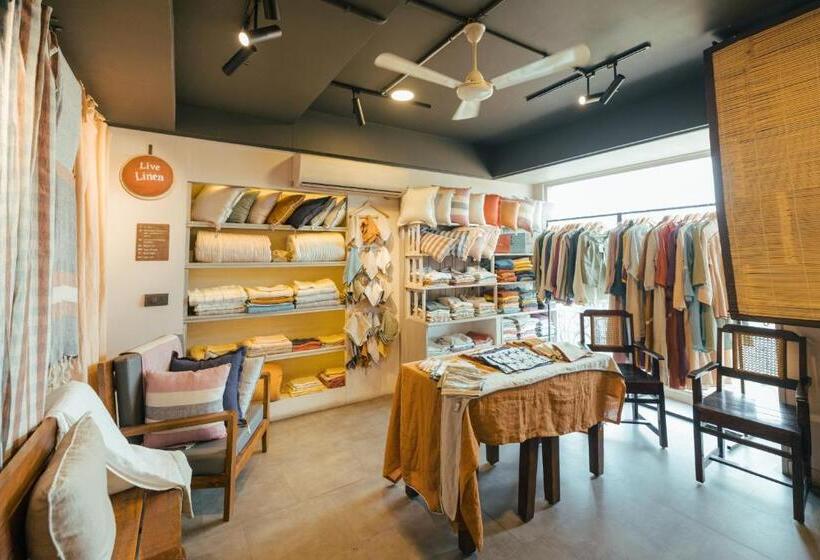 Fotos del hotel Multitude Hotel:  44