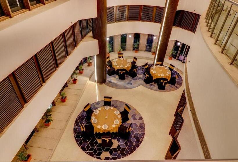 Fotos del hotel Multitude Hotel:  50