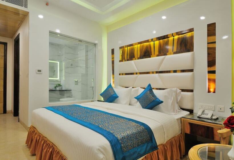 Hotel The Gold Regency