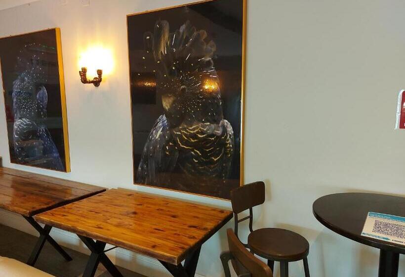 ホテル The Well Inn