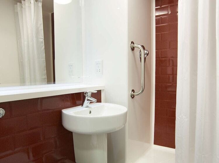 Fotos del hotel Travelodge Glasgow Braehead:  6