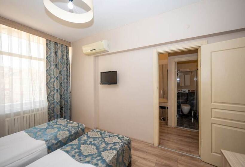 Fotos del hotel Tugra Hotel:  2