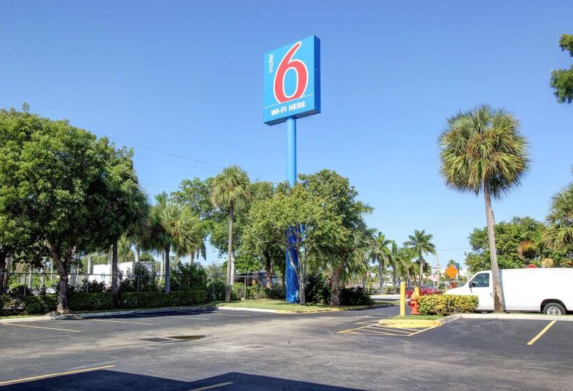 Motel 6 Lantana West Palm Beach, Fl