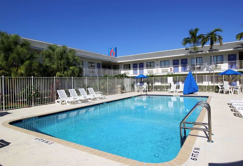 Motel 6 Lantana West Palm Beach, Fl