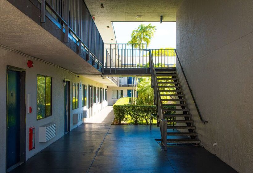 Motel 6 Lantana West Palm Beach, Fl