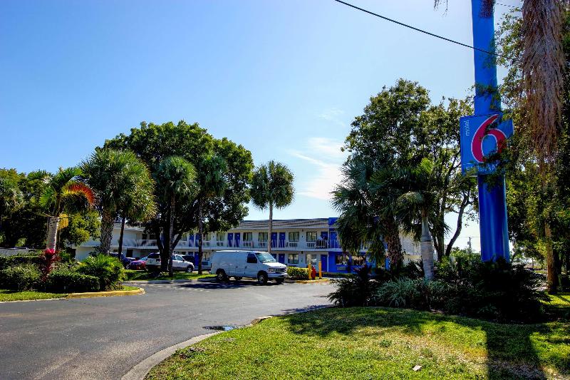 Motel 6 Lantana West Palm Beach, Fl