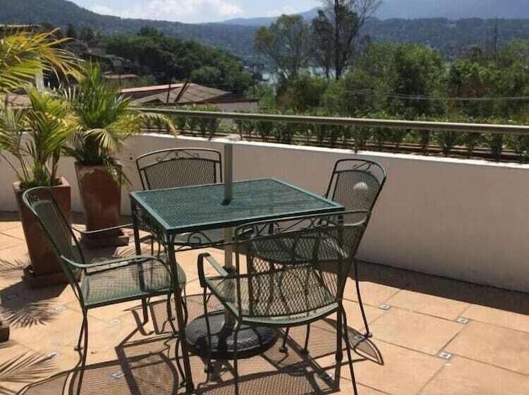 تختخواب و صبحانه Casa Cielo