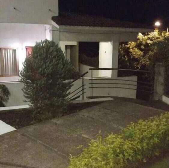 تختخواب و صبحانه Casa Cielo