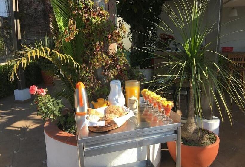 تختخواب و صبحانه Casa Cielo