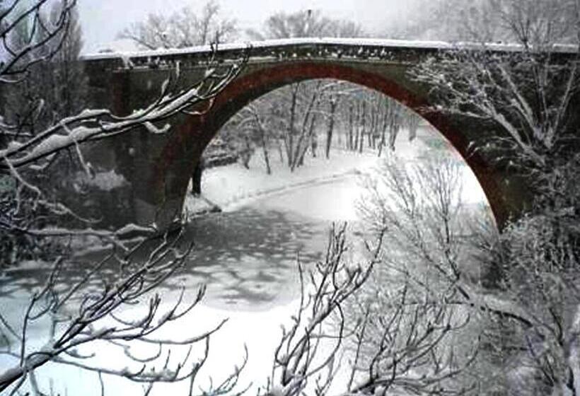 مبيت وإفطار La Finestra Sul Fiume