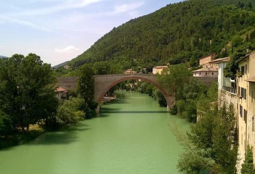مبيت وإفطار La Finestra Sul Fiume