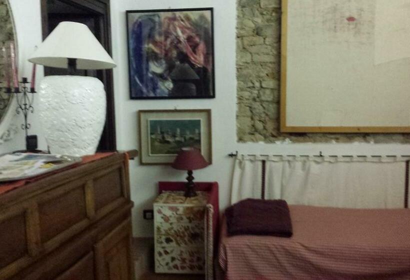 تختخواب و صبحانه La Torretta   Cerreto Grue